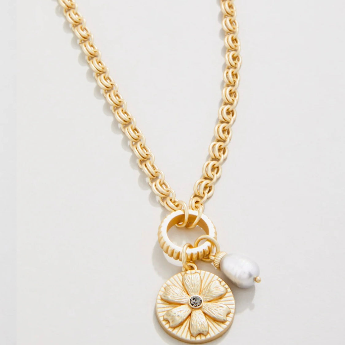 Spartina Chicory Medallion Necklace - Pearl